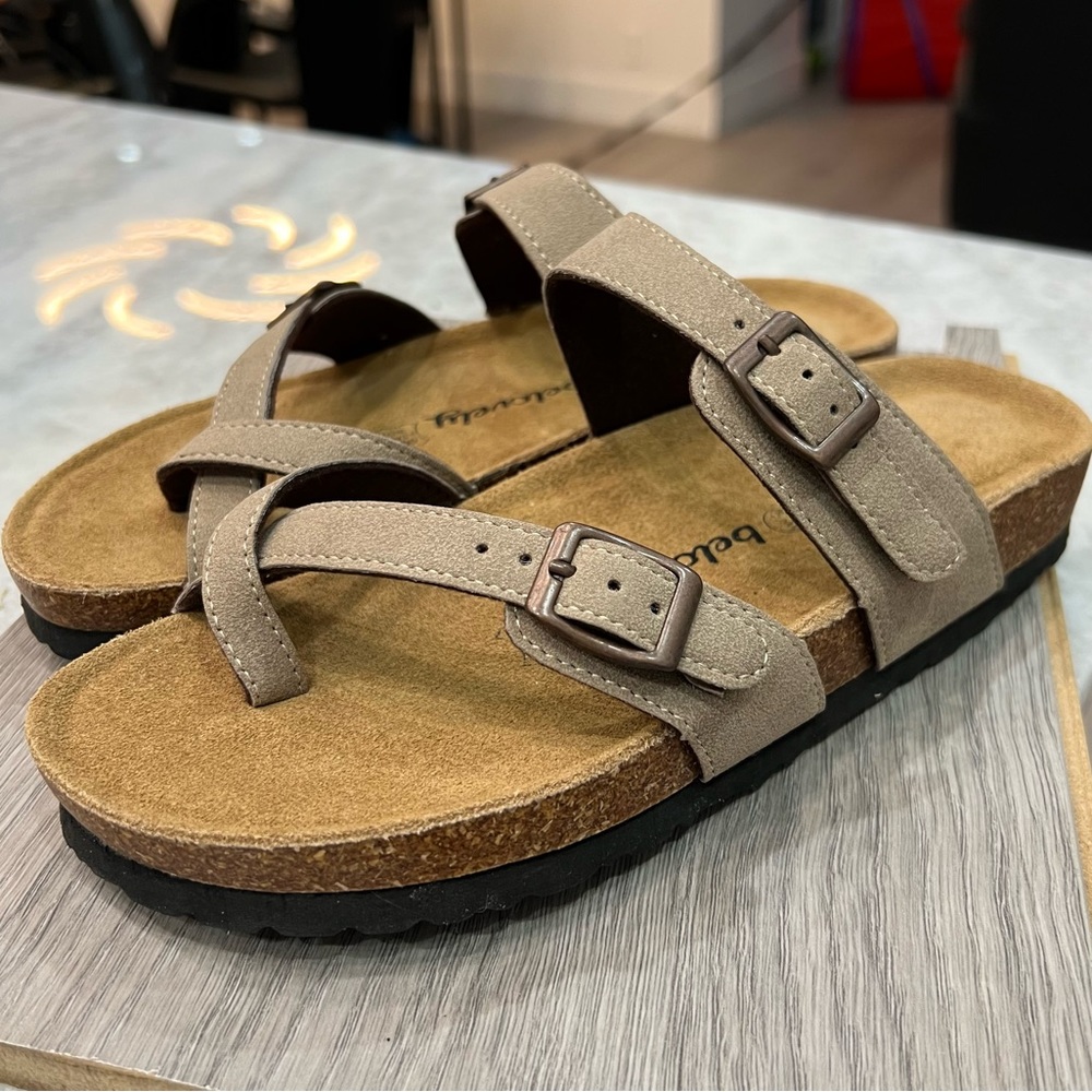 BeLovely Leather Summer Sandal Sz 5.5